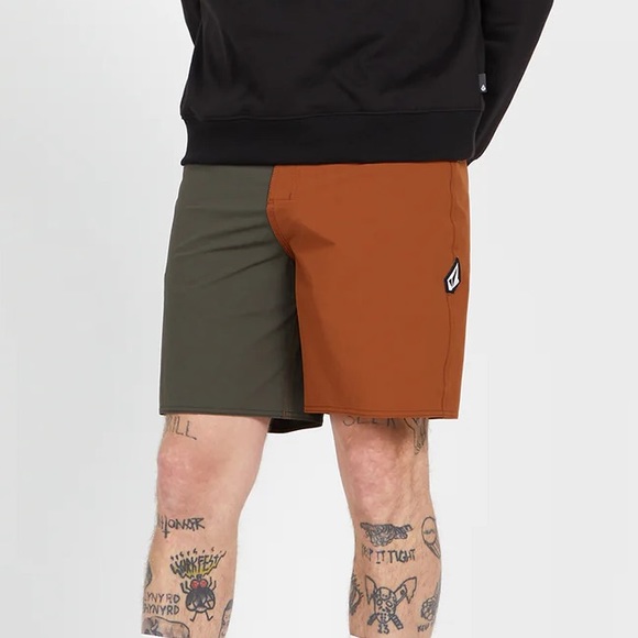 Volcom Boardshorts - 31 - Picture 5 of 9